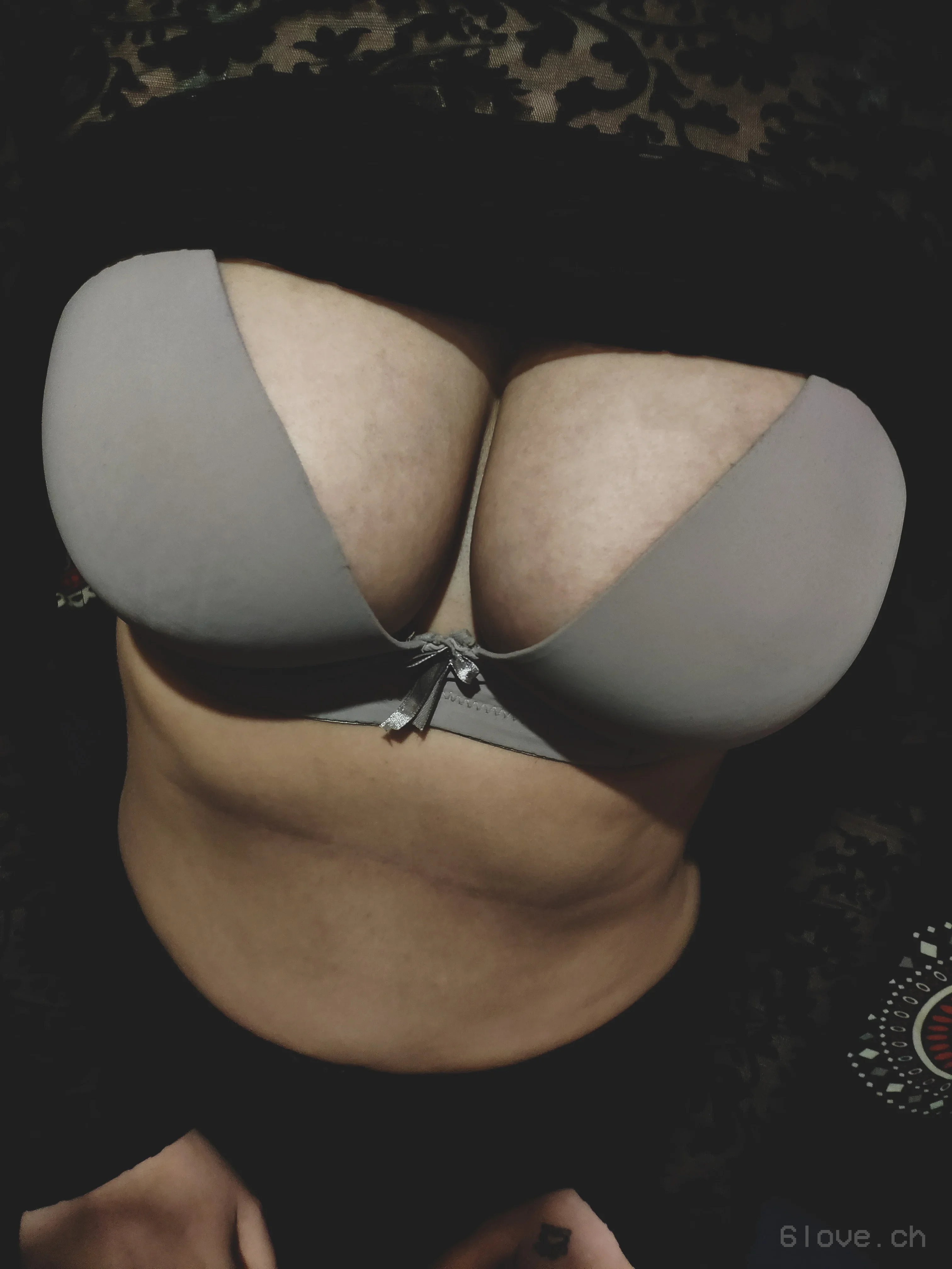 MilfYinny 3, Content Creator, Frau-thumbnail